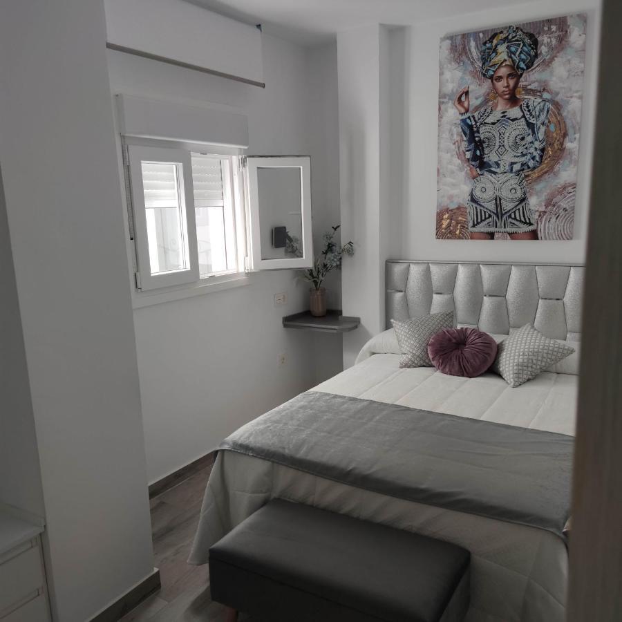 Apartamentos Sol Y Luna Conil Conil De La Frontera Exteriör bild